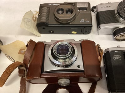 Lot 2371 - Pacemaker hand held video camera, Voightlander camera and other camera (1 box)