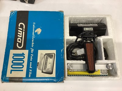Lot 2371 - Pacemaker hand held video camera, Voightlander camera and other camera (1 box)