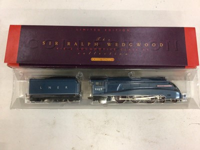 Lot 2008 - Hornby Limited Edition LNER blue 4-6-2 Class A4 locomotive "Sir Ralph Wedgwood" 4469 and tender, plus three wagons, boxed (4)