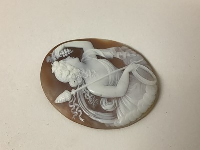 Lot 199 - Good quality 19th century Italian carved shell cameo depicting Ariadne, wife of Dionysus the Greek god of wine. Signed L Gallani. 50mm x 43mm.