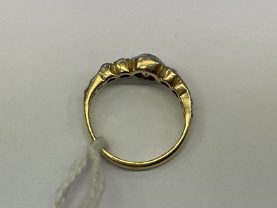 Lot 465 - Edwardian diamond ring