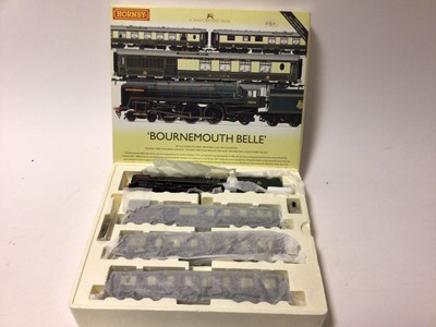 Lot 214 - Hornby OO gauge Limited Edition 633/1500 train pack including SR T9 Class 4-4-0 locomotive and tender plus Pullman Kitchen Car 'Ibis' Imperial Airways Empire Service, SR Maunsell Brake Coach and SR...
