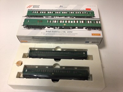 Lot 215 - Hornby OO gauge train pack including BR early blue 4 VEP Class 423 DTCL with 4 VEP MBSO, TSO & DTCL (4 car unit), together with National Railway Museum  BR 2-BIL '2090' including driving motor brak...