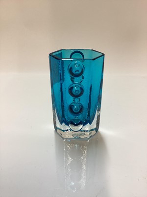Lot 1100 - Whitefriars Kingfisher Blue Traffic Light vase, together with an enamelled Murano glass vase