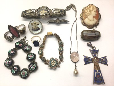 Lot 808 - Collection of vintage costume jewellery...