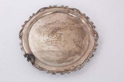 Lot 212 - Edwardian silver salver with engraved crest
