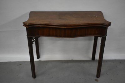 Lot 1005 - George III mahogany serpentine fronted card table