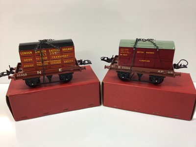 Lot 25 - Hornby O gauge selection of boxed Wagons including No.50 Low Sided Wagon, No.50 Goods Van, Luggage van and others (12)