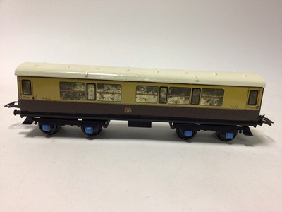 Lot 31 - Hornby O gauge selection of boxed GWR Coaches including No.2 Passenger Coach (Brake-Third), No.2 Corridor Coach 1st-3rd & No.2 Corridor Coach 3rd/Luggage in wrong boxes (x2) (4)