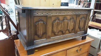 Lot 1020 - Oak blanket box with carved linenfold panelled decoration, 94cm wide, 37cm deep, 46.5cm high