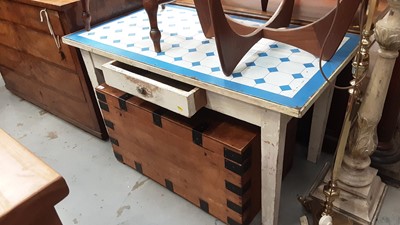 Lot 1063 - Enamel topped kitchen table with single drawer on square taper legs