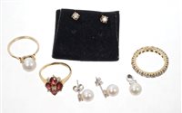 Lot 412 - Group of Jewellerylery - to include gold...