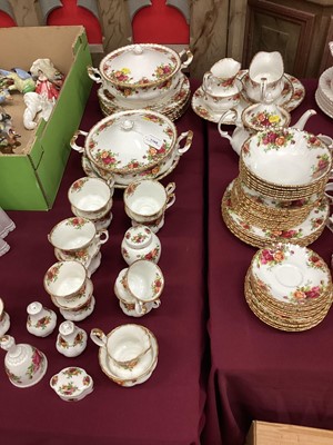Lot 1168 - Collection of Royal Albert Old Country Roses pattern tea and dinner wares