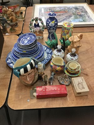 Lot 424 - Collection of antique and vintage ceramics to include Sylvac, Wade, etc