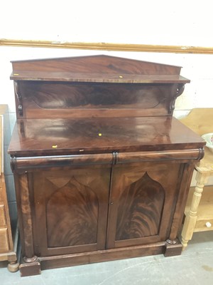 Lot 1091 - Early Victorian mahogany chiffonier