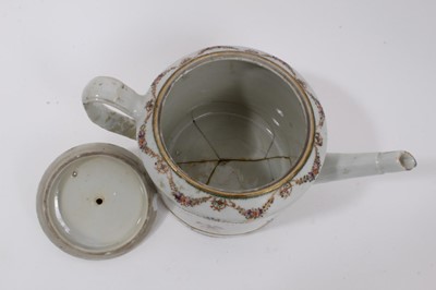 Lot 63 - Two pieces  of Chinese armorial porcelain