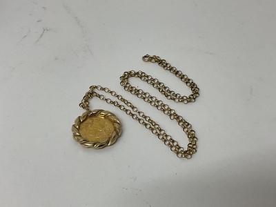 Lot 63 - Victorian gold full sovereign 1892, in 9ct gold pendant mount on 9ct gold chain
