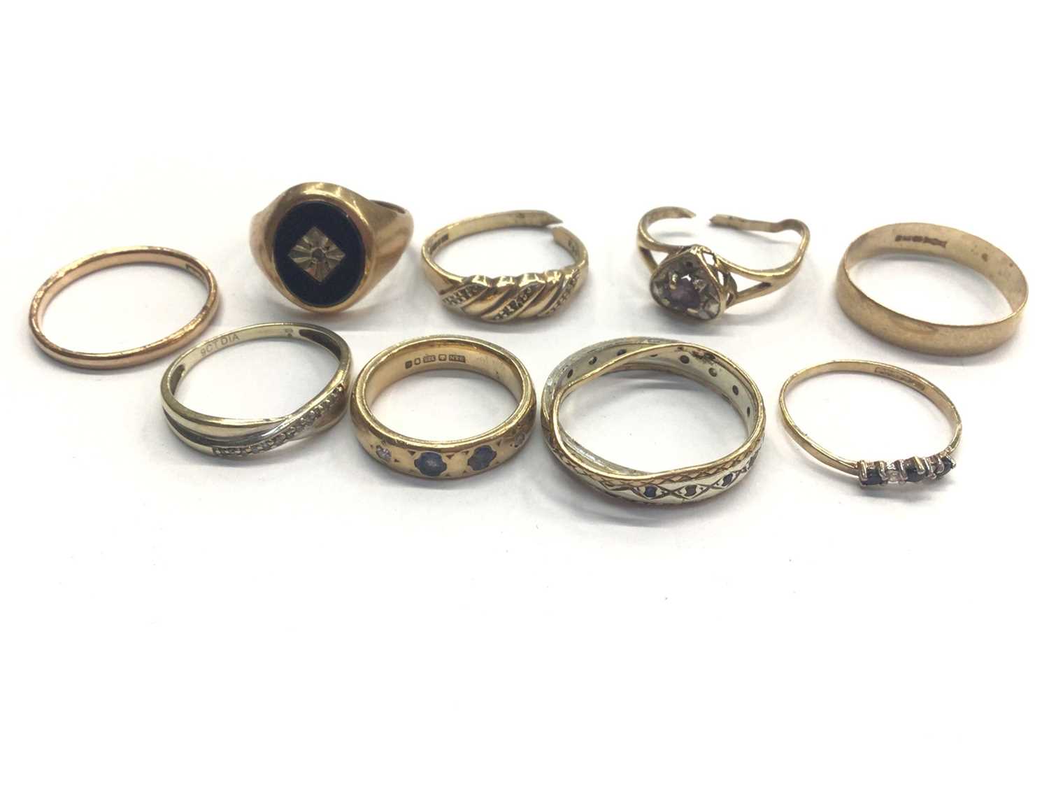 Lot 819 - Group of nine 9ct gold rings