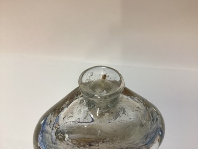Lot 1106 - Michele Luzoro signed art glass vase with certificate