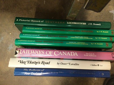 Lot 75 - Large quantity of mostly railway related books