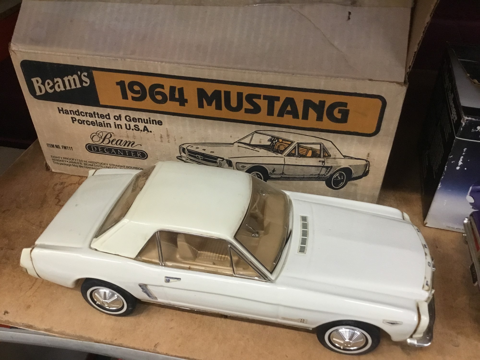 Lot 637 Jim Beam Dodge Challenger decanter (full)