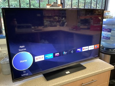 Lot 2 - 43" Panasonic Smart TV with remote control. Please not that it has a slight damage to the top of TV, please see images.