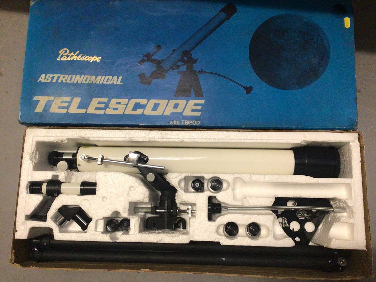 Lot 294 - Pathéscope Astronomical Telescope with tripod, boxed.