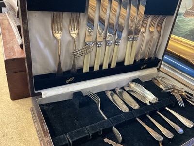 Lot 225 - Silver plate and cutlery