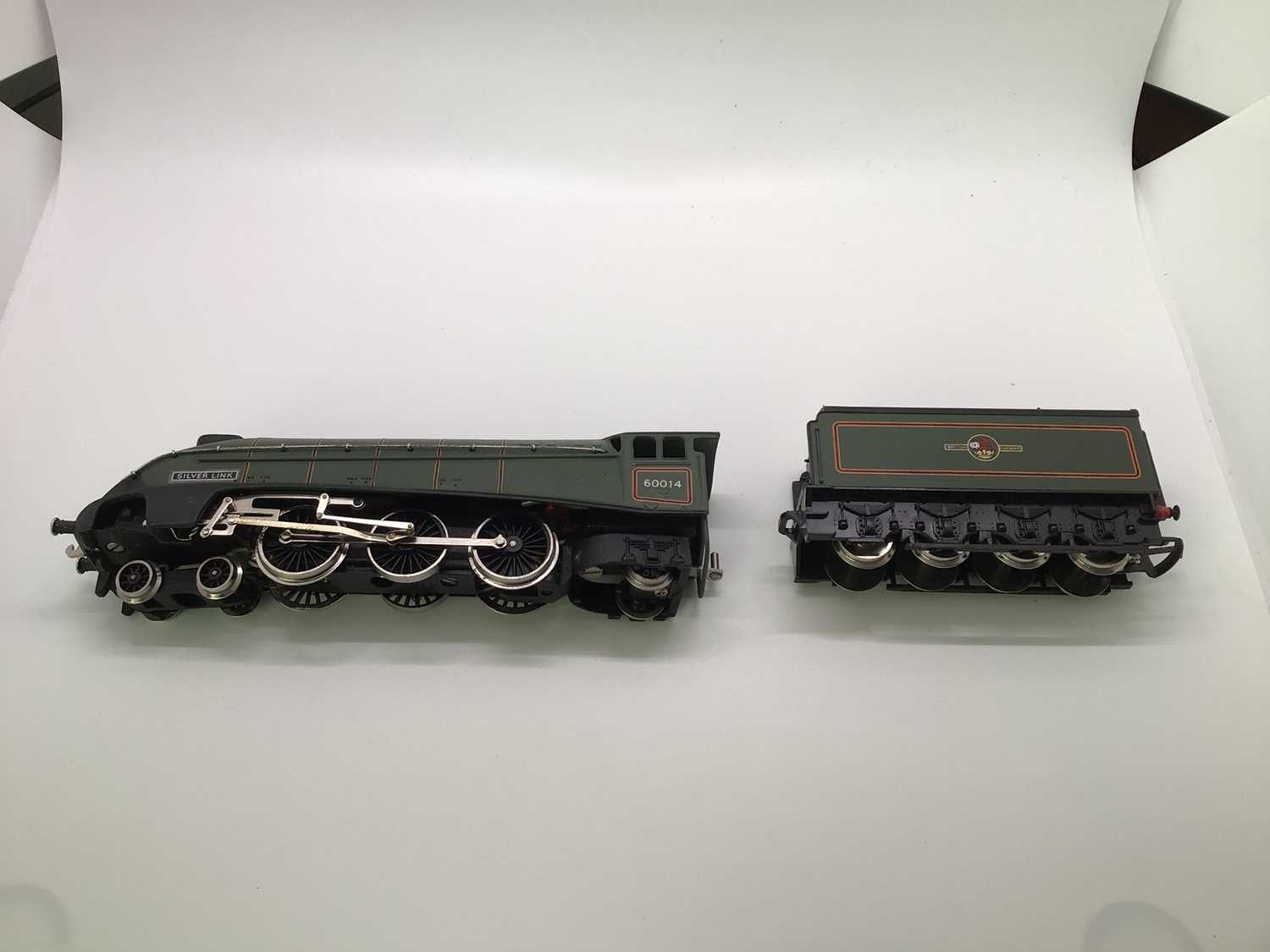 Lot 134 - Wrenn OO gauge 4-6-2 BR Green A4 Class 'Silver Link' tender locomotive, 60014, boxed,W2211/A