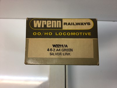 Lot 134 - Wrenn OO gauge 4-6-2 BR Green A4 Class 'Silver Link' tender locomotive, 60014, boxed,W2211/A