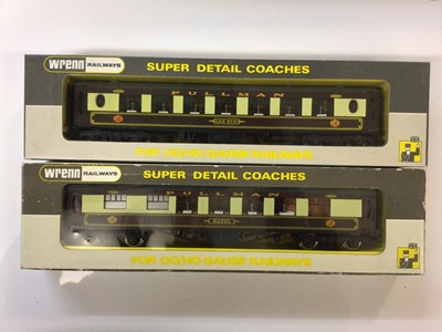 Lot 162 - Pullman Brown/Cream coaches including 1st Class 'Audrey' (x2), 'Vera', 'Hazel' and Parlour 'Car No.87', all boxed (5)