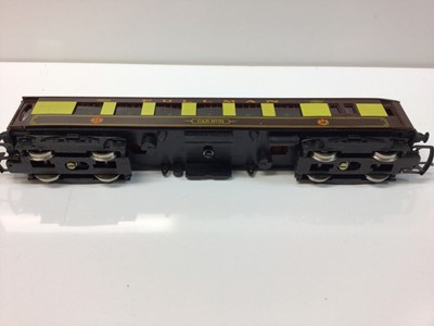 Lot 164 - Wrenn OO gauge 2 Car Set Brighton Belle Southern electric Pullman Brown/cream Motorcoach 'Car No.90' and non powered 'Car No.91', boxed