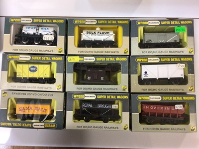Lot 166 - Wrenn OO gauge rolling stock including wagons, tankers and vans (28)