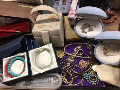 Lot 854 - Quantity of costume jewellery, wristwatches, pens and bijouterie