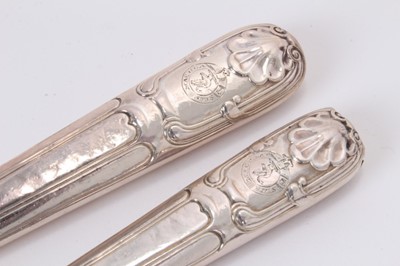Lot 243 - Large selection of miscellaneous silver and silver plate cutlery and flatware.