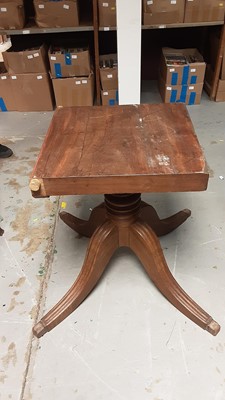 Lot 1105 - Regency mahogany table pedestal