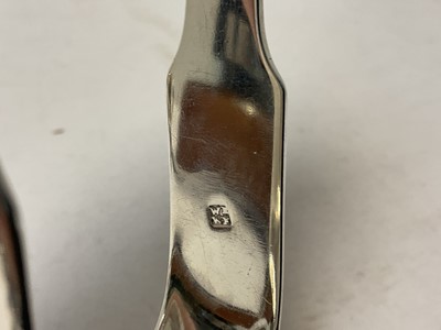 Lot 118 - Pair of Georgian silver fiddle pattern asparagus tongs