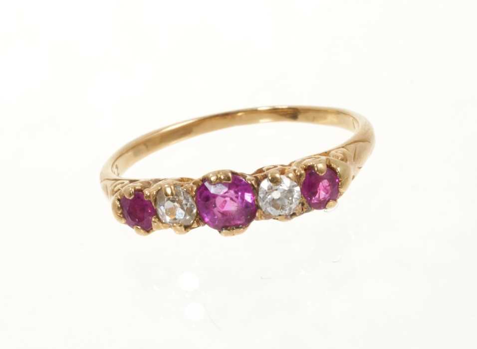 Lot 427 - Victorian ruby and diamond five stone ring