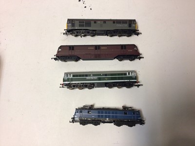 Lot 179 - Lima OO gauge locomotives including BR blue Class 150 electric lococomotive 150012, boxed L208027, BR green with yellow anel and white wrap windows Class 31 'Stratford Major Depot' Diesel D5583, bo...