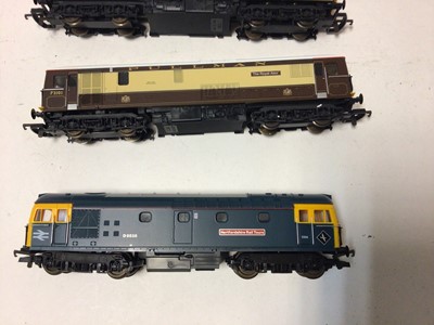 Lot 180 - Lima OO gauge lcomotives including Commerative Edition Certificate No.2779Pullman Umber nd Cream electric diesel Class 73/1'The Royal Alex' 73101, boxed L205186A6, GWR Passenger Railcar No.22, boxe...
