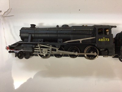 Lot 81 - Hornby Dublo OO gauge LMR 2-8-0 4F Class locomotive & tender 48073 & 2224