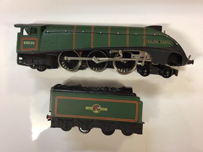 Lot 84 - Hornby Dublo OO gauge ER 'Golden Fleece' tender locomotive 2211, BR EDLT 20 'Bristol Castle' tender locomotive, both boxed (2)