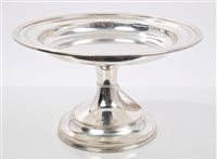 Lot 255 - Victorian Silverer tazza of circular form, on...