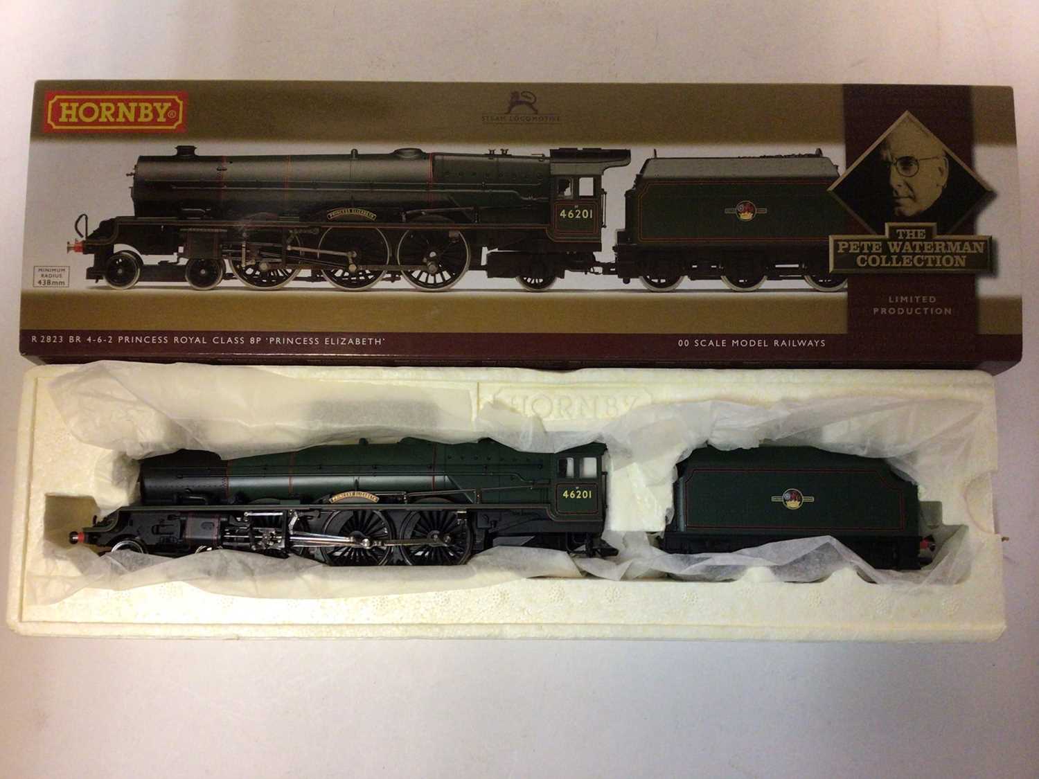 Lot 193 - Hornby OO gauge locomtoives including LMS Black 4-6-2 Coronation Class 'City of Edinburgh' tender locomotive 6241, boxed R2270, SR 4-4-0 Schools Class 'Wellington' tender locomotive 902, boxed R274...