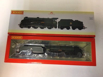 Lot 201 - Hornby OO gauge locomotives including The Pete Waterman Colection Special Edition BR Green 4-6-0 Castle Class 'Earl Cairns' tender locomotive 5053, boxed R2822, BR Early Emblem 4-6-0 Lord Nelson Cl...