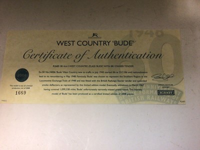 Lot 205 - Hornby OO gauge locomotives including Limited Edition 1669/2008 SR 4-6-2 West Country Class 'Bude' with BR Stanier tender 34006, boxed R2685, LMS Black 4-6-0 Class 5P5F tender locomotive 5055, boxe...