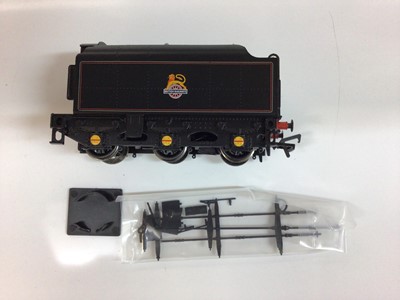 Lot 174 - Bachmann OO gauge locomotives including LMS Black 2-6-4 Fairburn Tank locomotive 2691, boxed 32-875, LNER Black 2-8-0 07/WD tender locomotive 3085, boxed 32-254, BR lined Black Early Emblem 4-6-0 M...