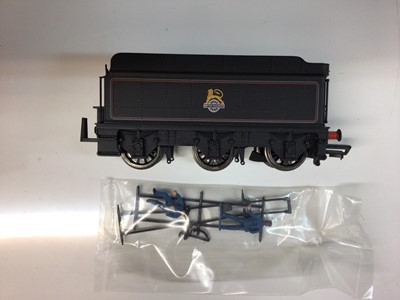 Lot 174 - Bachmann OO gauge locomotives including LMS Black 2-6-4 Fairburn Tank locomotive 2691, boxed 32-875, LNER Black 2-8-0 07/WD tender locomotive 3085, boxed 32-254, BR lined Black Early Emblem 4-6-0 M...