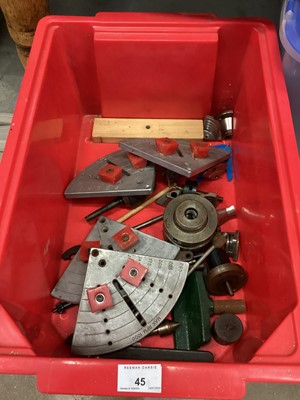 Lot 45 - Selection of tools including Record Power 4 jaw self centering chuck