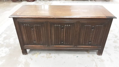 Lot 1016 - Oak blanket box with panelled front, 121cm wide, 46cm deep, 61.5cm high